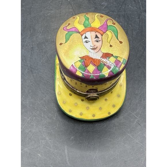 Limoges Peint Main Jester Top Hat Porcelain Trinket Box Hand Painted 2 Inch RARE - Picture 3 of 10
